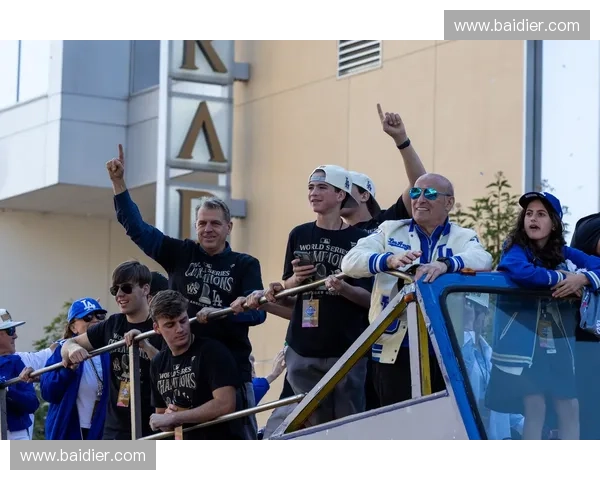 主队逆袭战胜强敌全场激情四射球迷欢呼不断精彩进球引爆全场